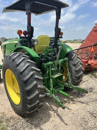 Image of John Deere 5100M equipment image 1