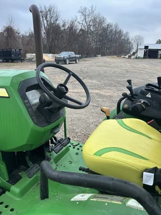 Image of John Deere 5100M equipment image 4