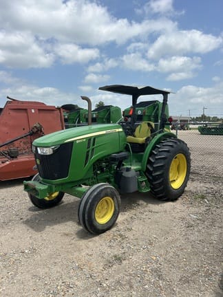 2014 John Deere 5100M Equipment Image0