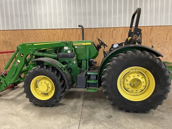Image of John Deere 5100M equipment image 1