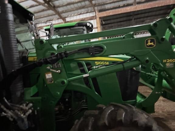 Image of John Deere 5100M equipment image 4