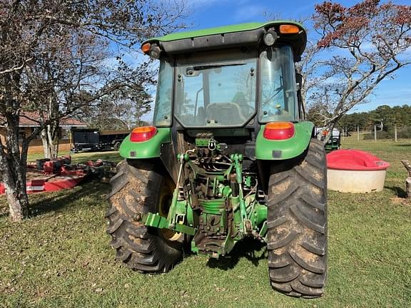 Image of John Deere 5100M equipment image 3