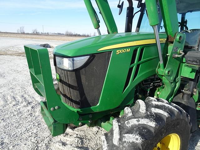 Image of John Deere 5100M equipment image 4