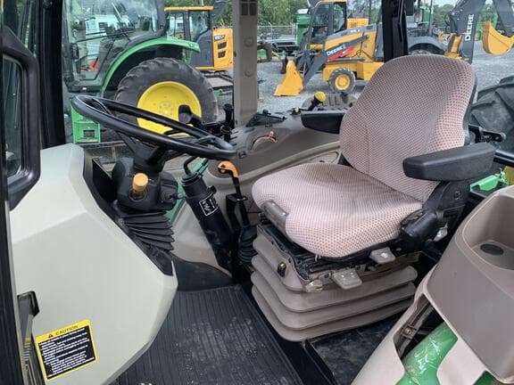 Image of John Deere 5100M equipment image 2
