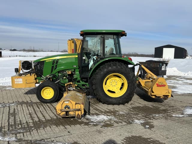Image of John Deere 5100M equipment image 2