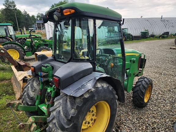Image of John Deere 5101EN equipment image 2