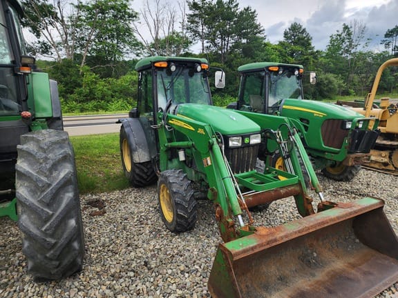 2014 John Deere 5101EN Equipment Image0