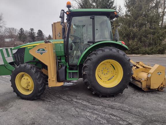 Image of John Deere 5115M equipment image 4