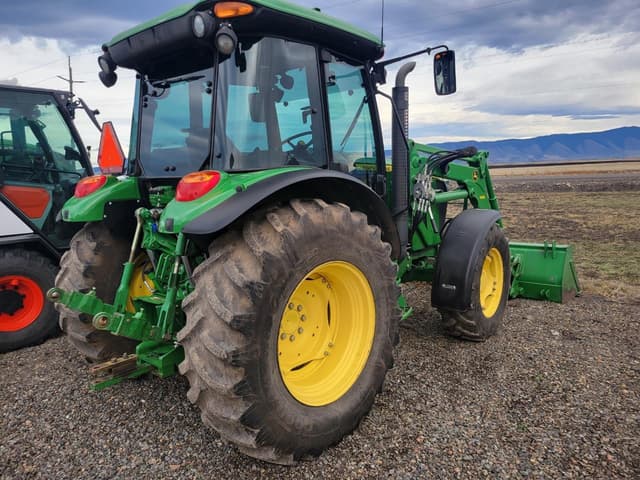 Image of John Deere 5115M equipment image 2