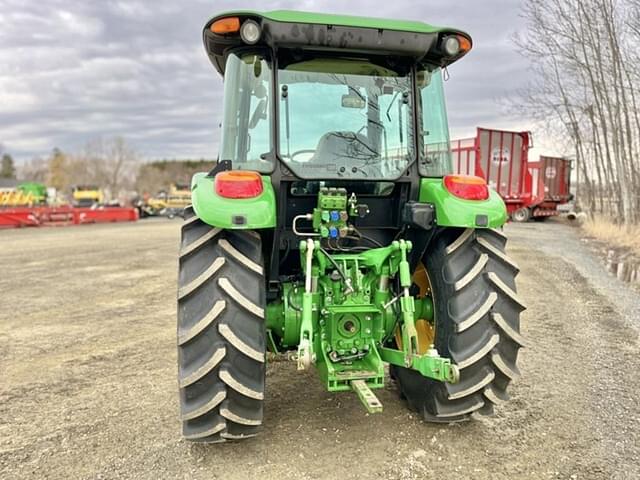 Image of John Deere 5115M equipment image 4