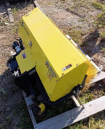 Image of John Deere 52" Broom equipment image 3