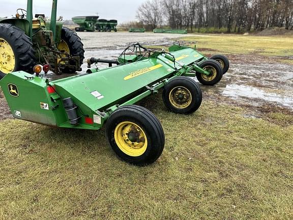 Image of John Deere 520 equipment image 2