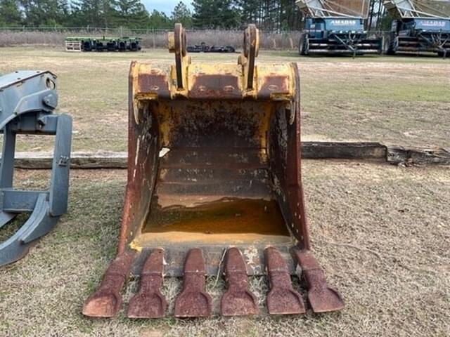 Image of John Deere Excavator Bucket equipment image 1