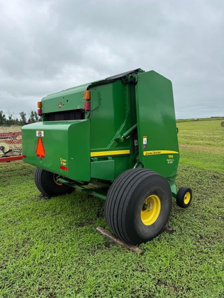 Image of John Deere 559 equipment image 3