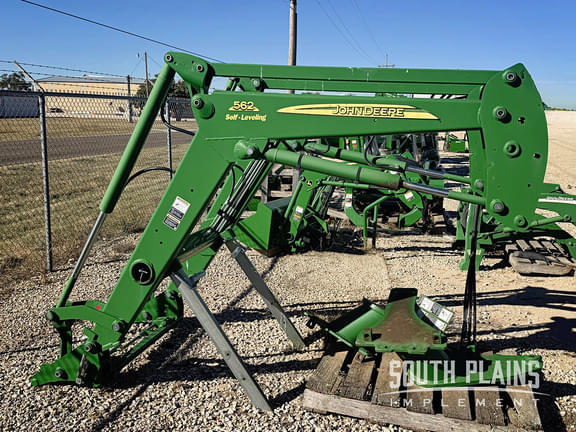 Image of John Deere 562 Primary Image