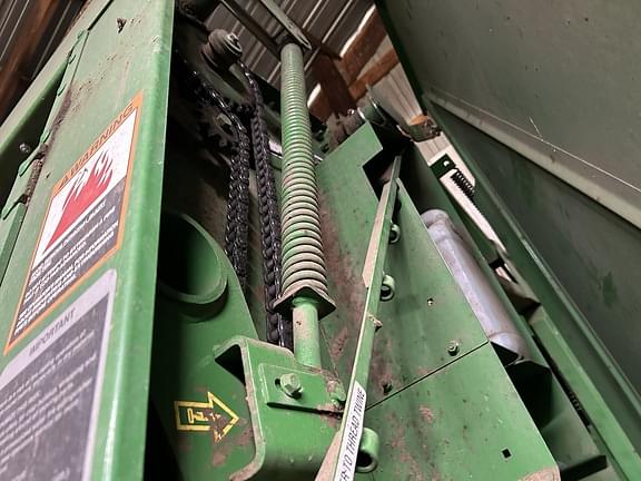 Image of John Deere 569 MegaWide Plus equipment image 3