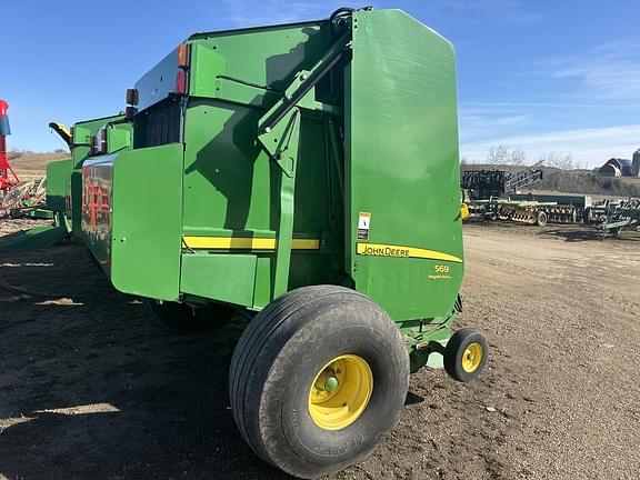 Image of John Deere 569 MegaWide Plus equipment image 2