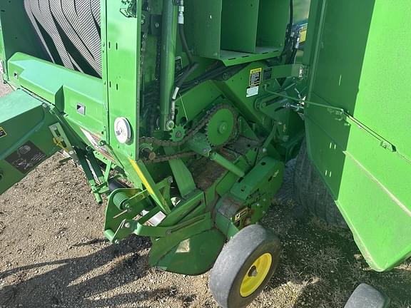 Image of John Deere 569 MegaWide Plus equipment image 4