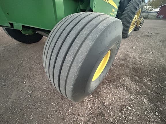 Image of John Deere 569 MegaWide Plus equipment image 3