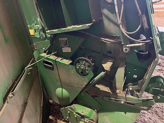 Image of John Deere 569 MegaWide Plus equipment image 4