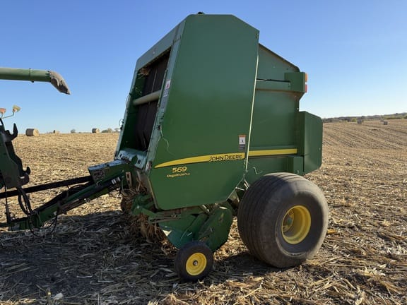 2014 John Deere 569 MegaWide Plus Equipment Image0