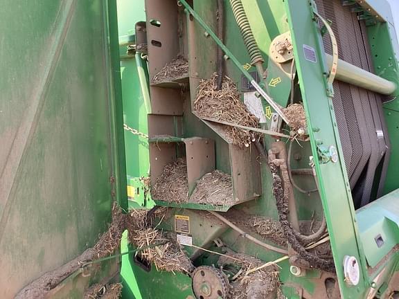 Image of John Deere 569 MegaWide Plus equipment image 4