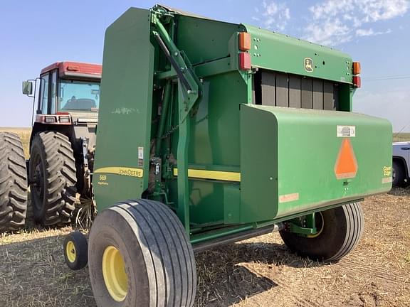 Image of John Deere 569 MegaWide Plus equipment image 2