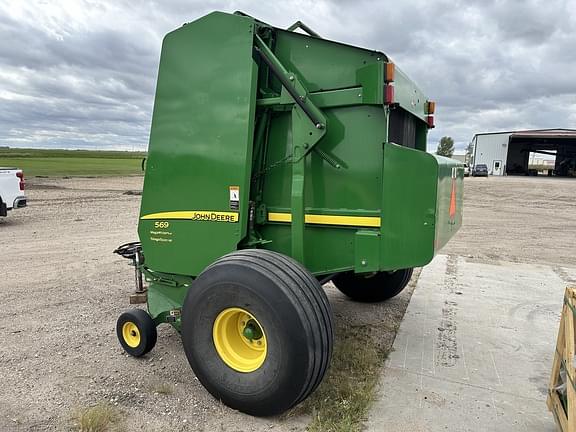 Image of John Deere 569 Silage Special equipment image 3