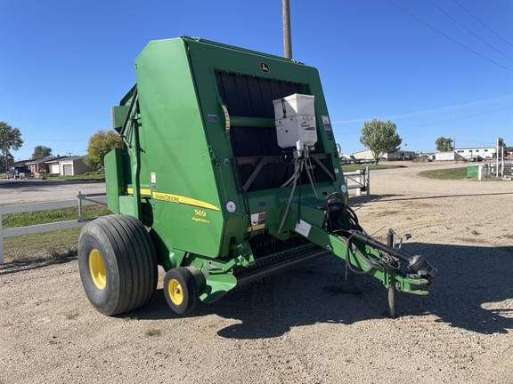 Image of John Deere 569 MegaWide Plus equipment image 4