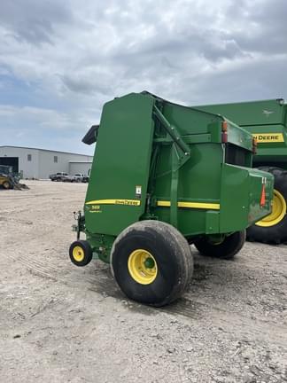 Image of John Deere 569 MegaWide Plus equipment image 1
