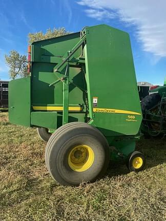 Image of John Deere 569 MegaWide Plus Image 0