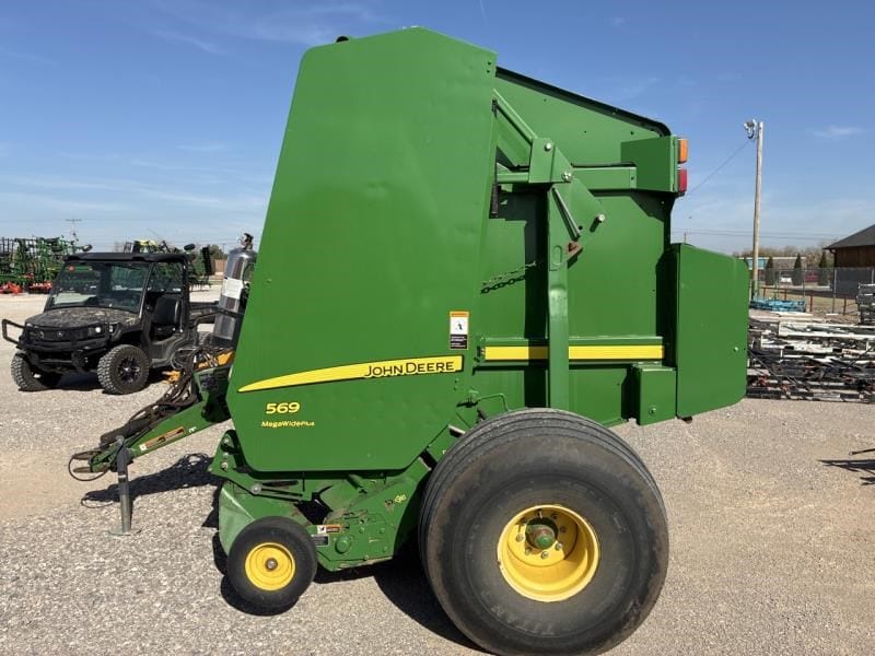 2014 John Deere 569 MegaWide Plus Equipment Image0