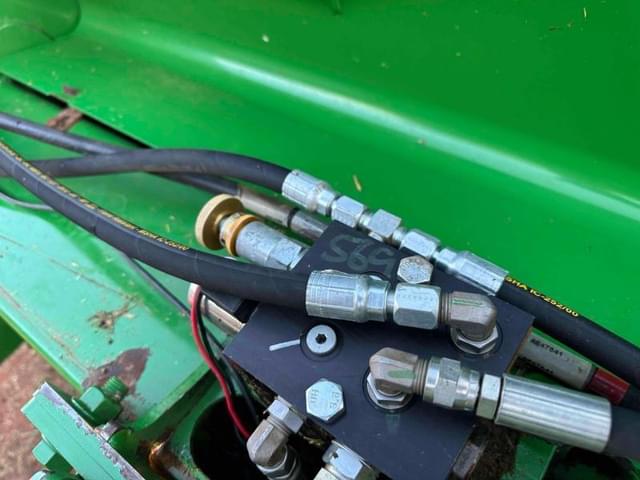 Image of John Deere 569 equipment image 1