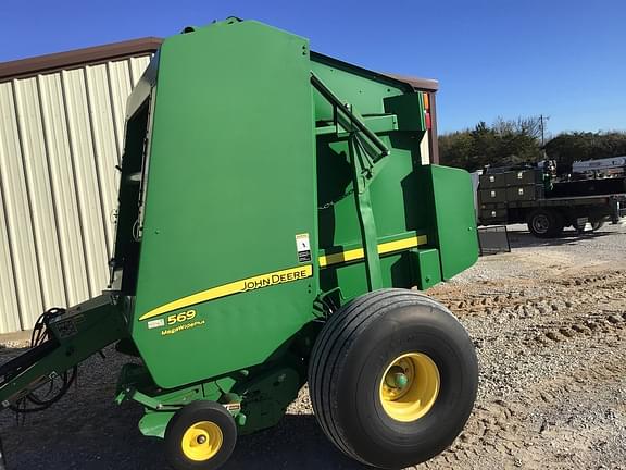 Image of John Deere 569 MegaWide Plus equipment image 2