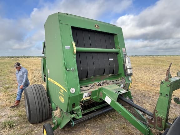 Image of John Deere 569 equipment image 4