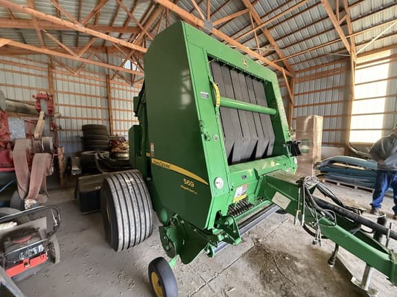 Image of John Deere 569 MegaWide Plus equipment image 2