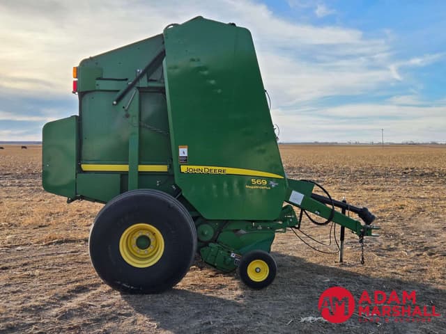 Image of John Deere 569 MegaWide Plus equipment image 3