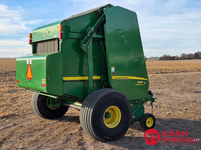 Image of John Deere 569 MegaWide Plus equipment image 4