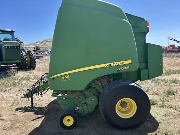 2014 John Deere 569 Premium Equipment Image0