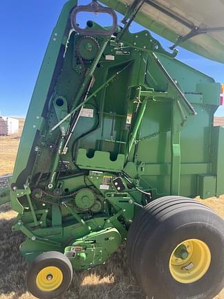 Image of John Deere 569 Premium equipment image 1