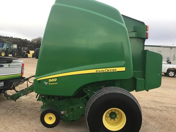 Image of John Deere 569 Premium equipment image 4