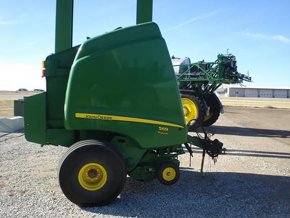 Image of John Deere 569 Premium equipment image 4