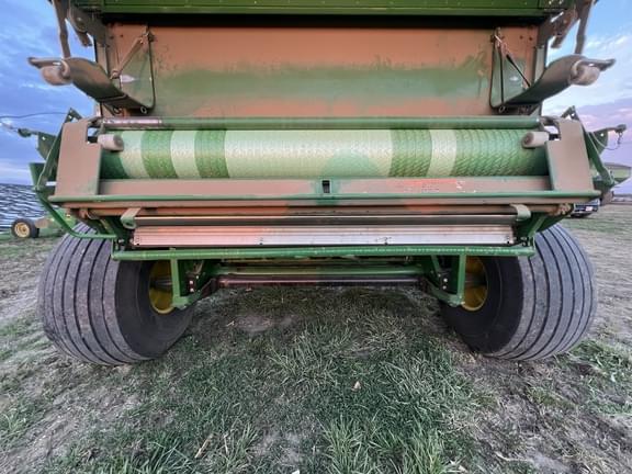 Image of John Deere 569 Premium equipment image 3