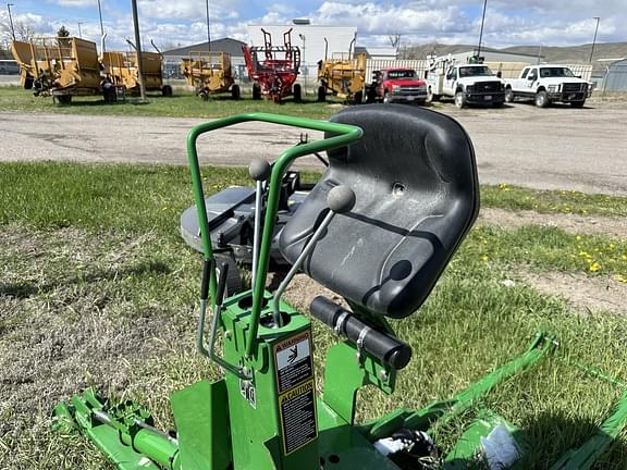 Image of John Deere 595 equipment image 4