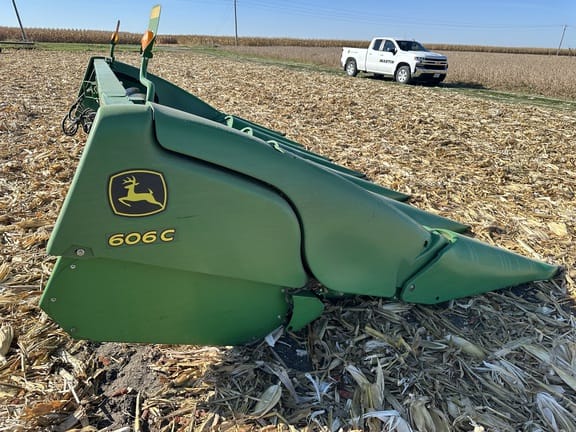 Main image John Deere 606C