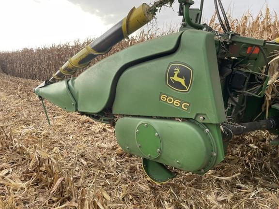 Image of John Deere 606C equipment image 1