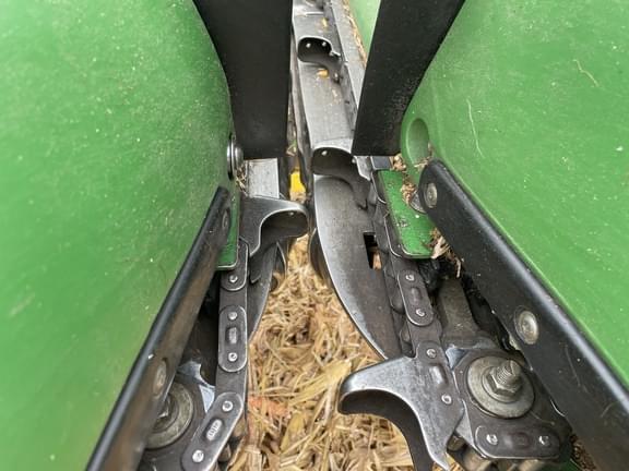 Image of John Deere 606C equipment image 4