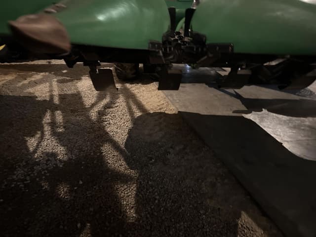 Image of John Deere 606C equipment image 2