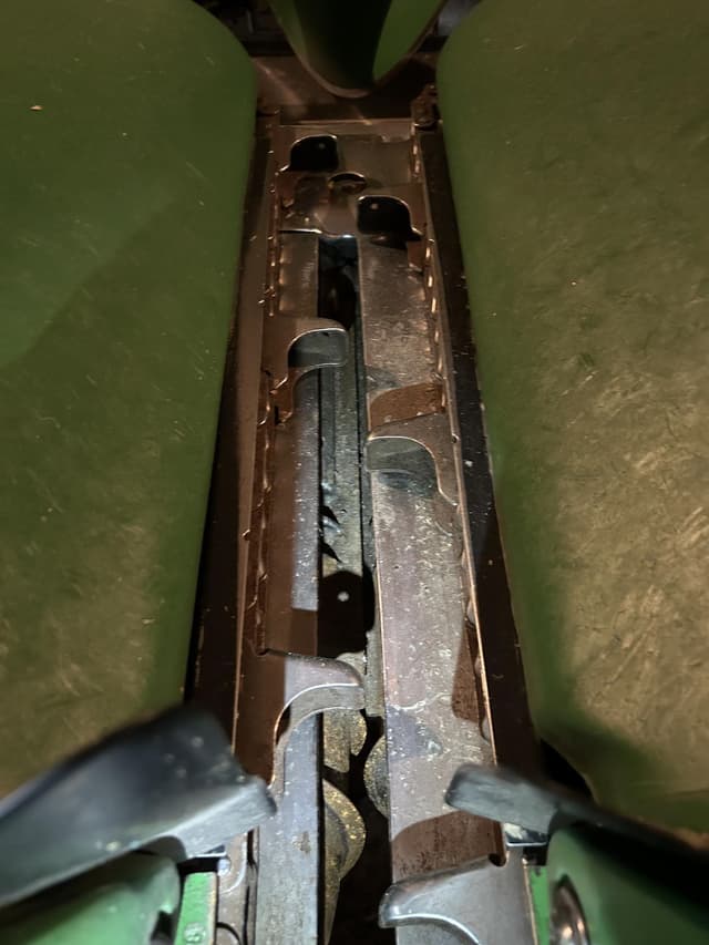 Image of John Deere 606C equipment image 3