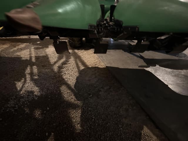 Image of John Deere 606C equipment image 2